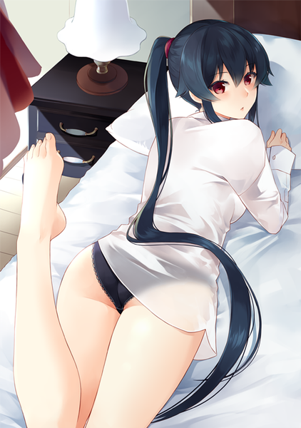 Anime picture 563x800 with kantai collection yahagi light cruiser ichinomiya (blantte) single tall image looking at viewer blush fringe breasts light erotic black hair red eyes payot bent knee (knees) ass ponytail lying very long hair parted lips looking back