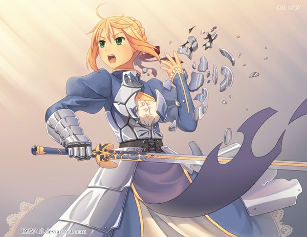 Anime picture 1000x773 with fate/stay night studio deen artoria pendragon (all) saber dav-19 single open mouth blonde hair green eyes signed girl dress ribbon (ribbons) weapon hair ribbon sword armor armored dress