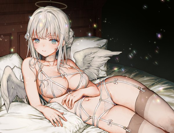 Anime picture 1632x1250 with original yutsumoe single long hair looking at viewer fringe breasts blue eyes light erotic hair between eyes large breasts silver hair lying light smile on side angel wings shiny girl thighhighs navel