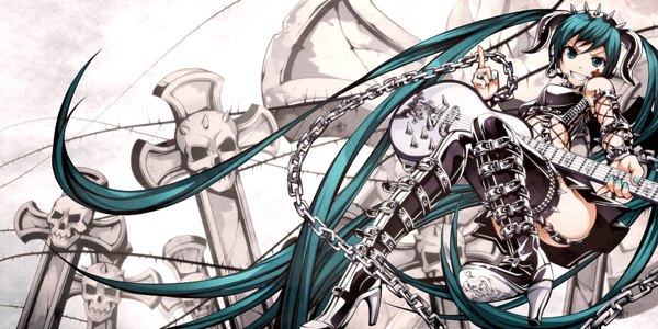 イラスト 1600x800 と ボーカロイド 初音ミク 鳥越タクミ ソロ カメラ目線 笑顔 wide image ツインテール very long hair 角 aqua eyes aqua hair 女の子 長靴 チェーン 十字 頭蓋 ピック