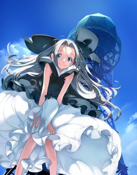 イラスト 2278x2912 と ロボティクス・ノーツ プロダクション・アイジー airi (robotics;notes) fukuda tomonori 長髪 長身像 highres 青い目 笑顔 空 銀髪 cloud (clouds) ツーサイドアップ 女の子 ドレス ちょう結び ヘア蝶結び