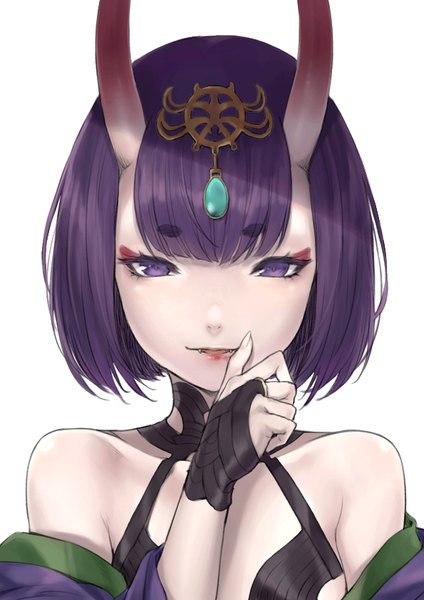 Аниме картинка 595x841 с fate (series) fate/grand order shuten douji (fate) twintails isshou tsui один (одна) высокое изображение смотрит на зрителя чёлка простой фон белый фон фиолетовые глаза голые плечи фиолетовые волосы рог (рога) тень клык (клыки) портрет брови рука у рта рога они