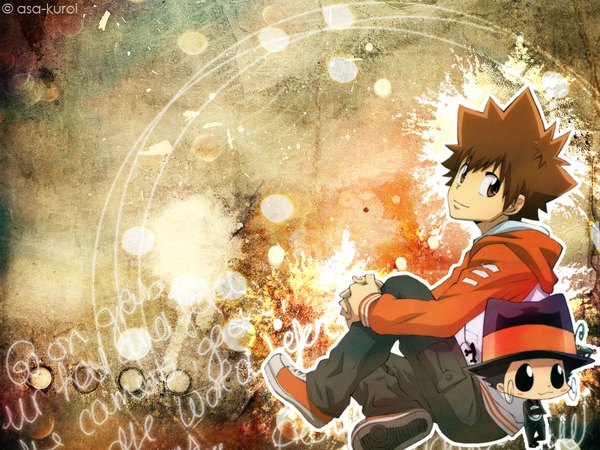 Anime picture 1024x768 with katekyou hitman reborn sawada tsunayoshi reborn short hair smile brown hair sitting brown eyes black eyes chibi spiked hair leg hug solid eyes boy hat suit hoodie