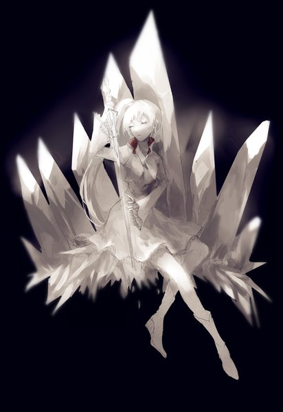 イラスト 2031x2952 と rwby rooster teeth weiss schnee arklins ソロ 長髪 長身像 highres 座る holding bent knee (knees) white hair eyes closed wide sleeves monochrome white skin 女の子 ドレス 武器 剣