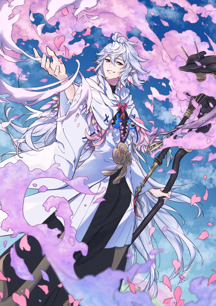 Anime-Bild 868x1228 mit fate (series) fate/grand order merlin (fate) hua (supa jopa) single tall image looking at viewer fringe smile hair between eyes standing purple eyes signed silver hair very long hair twitter username grin outstretched arm boy petals