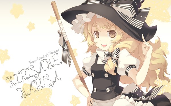 Anime picture 1920x1200 with touhou kirisame marisa h2so4 single long hair highres blonde hair wide image yellow eyes upper body braid (braids) wallpaper character names hand on hip girl hat witch hat broom