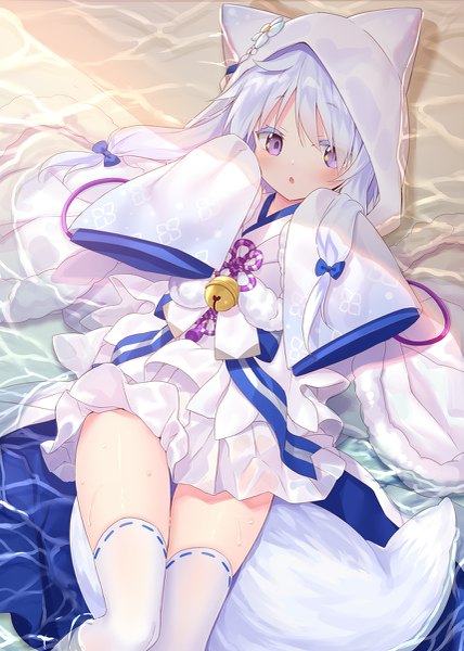 Anime picture 857x1200 with azur lane uranami (azur lane) yano mitsuki single long hair tall image looking at viewer blush fringe hair between eyes purple eyes twintails animal ears payot silver hair lying long sleeves traditional clothes japanese clothes pleated skirt