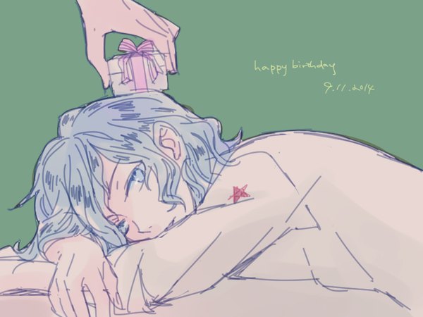 Anime picture 800x600 with yowamushi pedal teshima junta kushimori looking at viewer short hair blue eyes simple background blue hair lying dated wavy hair solo focus happy birthday green background sketch star print boy star (symbol) gift hand