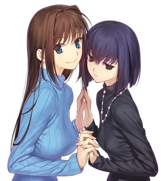 Аниме картинка 4500x5000 с mahou tsukai no yoru aozaki aoko kuonji alice koyama hirokazu длинные волосы высокое изображение смотрит на зрителя чёлка высокое разрешение короткие волосы голубые глаза чёрные волосы простой фон улыбка каштановые волосы белый фон несколько девушек absurdres чёрные глаза держаться за руки