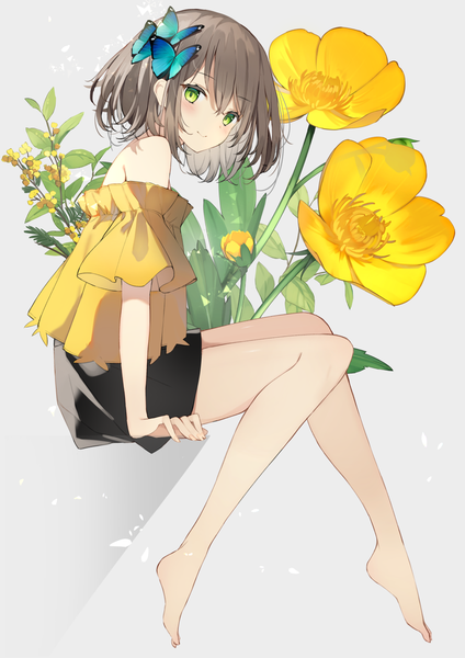 Anime picture 1000x1414 with original sutorora single tall image looking at viewer blush fringe short hair simple background smile hair between eyes brown hair sitting green eyes full body bent knee (knees) barefoot fingernails grey background arm support