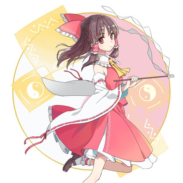 Anime picture 1000x1000 with touhou hakurei reimu akidzuki haruhi single long hair looking at viewer brown hair standing brown eyes traditional clothes japanese clothes standing on one leg nontraditional miko yin yang girl skirt bow hair bow detached sleeves shoes