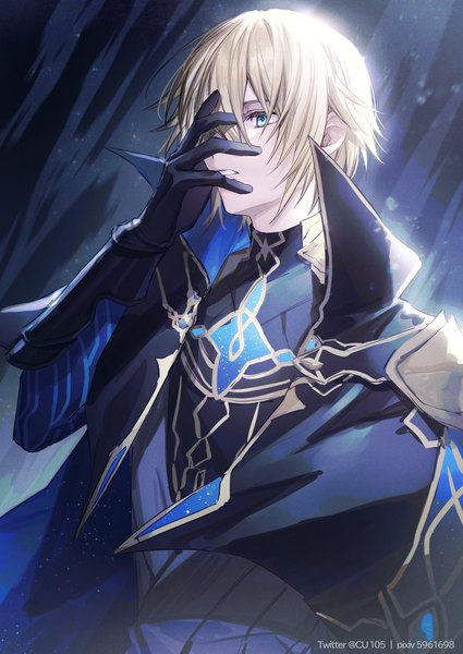 Anime picture 1000x1412 with genshin impact dainsleif (genshin impact) coyucom single tall image short hair blue eyes blonde hair signed looking away upper body twitter username hand on face boy gloves black gloves