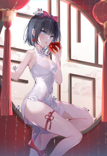Anime picture 992x1433 with original miwano rag single tall image looking at viewer blush fringe short hair blue eyes black hair holding bent knee (knees) blunt bangs traditional clothes chinese clothes side slit animal on shoulder animal on head shoe dangle girl