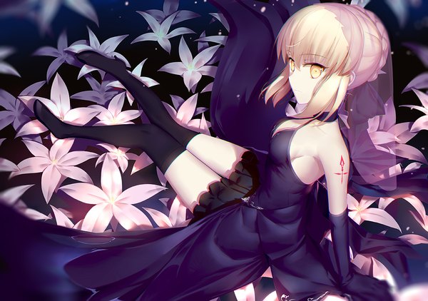 Anime picture 1181x832 with fate (series) fate/grand order artoria pendragon (all) saber alter wukloo single short hair yellow eyes looking away white hair girl thighhighs dress gloves flower (flowers) black thighhighs elbow gloves black dress