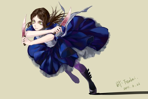 Anime picture 3000x2000 with american mcgee's alice (game) alice: madness returns alice (american mcgee's) fenbei long hair highres simple background brown hair green eyes absurdres inscription running single shoe girl dress weapon knife