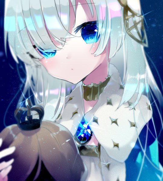 Anime picture 900x1000 with fate (series) fate/grand order anastasia (fate) viy (fate) remimim single long hair tall image fringe blue eyes silver hair upper body hair over one eye sparkle girl mantle