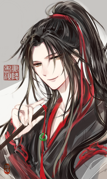 Anime-Bild 1500x2500 mit mo dao zu shi wei wuxian you die single long hair tall image looking at viewer black hair simple background smile holding brown eyes upper body ponytail grey background boy ribbon (ribbons) hair ribbon musical instrument flute