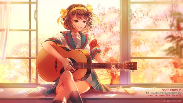 Anime picture 1000x562 with suzumiya haruhi no yuutsu kyoto animation suzumiya haruhi lulu season single fringe short hair open mouth brown hair wide image sitting brown eyes signed looking away bent knee (knees) copyright name crossed legs text english singing