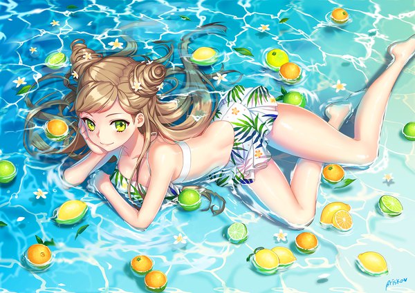 Anime picture 1280x905 with original briska single long hair looking at viewer fringe light erotic brown hair green eyes signed bent knee (knees) hair flower light smile hair bun (hair buns) shiny skin partially submerged reclining head rest ripples girl
