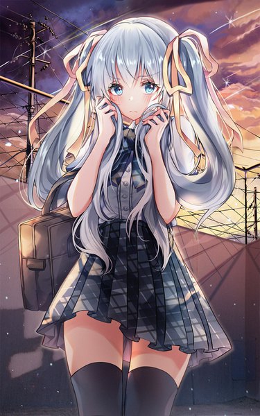 Anime picture 1000x1597 with original m1yu single long hair tall image looking at viewer blush fringe blue eyes standing twintails payot blue hair sky cloud (clouds) outdoors pleated skirt shadow plaid skirt holding hair