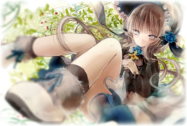 Anime picture 1000x676 with original himehimeko single long hair looking at viewer brown hair grey eyes depth of field lolita fashion girl flower (flowers) ribbon (ribbons) plant (plants) socks shoes frills headdress rose (roses) black socks cross