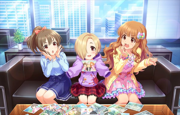 Anime picture 1280x824 with idolmaster idolmaster cinderella girls shirasaka koume moroboshi kirari horie yuko long hair blush fringe short hair open mouth blonde hair brown hair sitting multiple girls brown eyes ponytail hair over one eye vast world girl dress