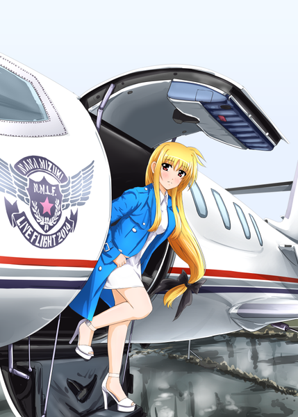 Anime picture 756x1058 with mahou shoujo lyrical nanoha fate testarossa diesel-turbo single long hair tall image looking at viewer blush fringe blonde hair red eyes standing sky bent knee (knees) high heels reflection dirty girl dress ribbon (ribbons)