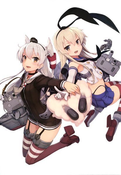 Аниме картинка 4088x5934 с флотская коллекция nyantype shimakaze destroyer amatsukaze destroyer длинные волосы высокое изображение румянец высокое разрешение открытый рот белый фон несколько девушек карие глаза absurdres белые волосы официальный арт two side up девушка чулки юбка перчатки