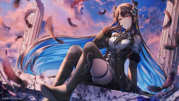 Anime-Bild 1440x810 mit virtual youtuber hololive hololive english nerissa ravencroft nerissa ravencroft (1st costume) kaze-hime single looking at viewer fringe black hair hair between eyes red eyes wide image sitting blue hair sky cloud (clouds) outdoors very long hair multicolored hair