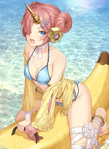 Anime-Bild 1647x2247 mit fate (series) fate/grand order fate/apocrypha frankenstein's monster (fate) frankenstein's monster (swimsuit saber) (fate) mashuu (neko no oyashiro) single tall image looking at viewer fringe short hair breasts open mouth blue eyes light erotic sitting bare shoulders holding signed pink hair
