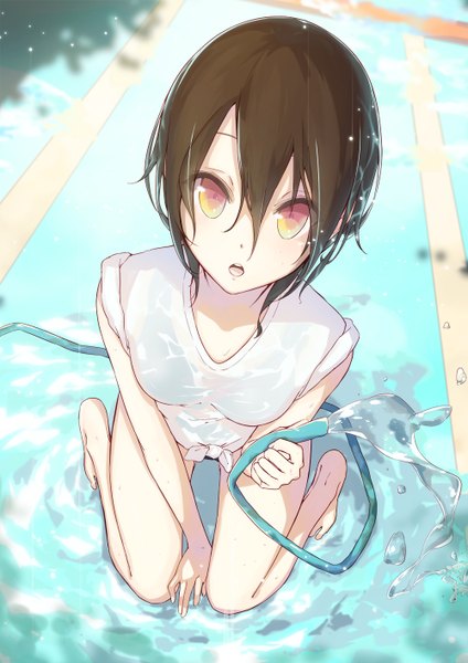 Anime picture 1000x1414 with original la-na single tall image looking at viewer fringe short hair open mouth red eyes brown hair yellow eyes wet looking up wet clothes multicolored eyes wet t-shirt girl ribbon (ribbons) water hose