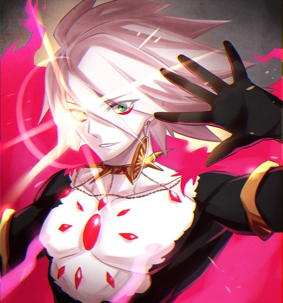Anime picture 840x900 with fate (series) fate/grand order karna (fate) kurobuchi numama single tall image looking at viewer fringe short hair hair between eyes green eyes upper body white hair boy gloves choker black gloves single earring spikes