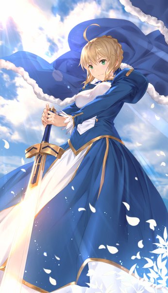 Anime picture 1153x2000 with fate (series) fate/stay night artoria pendragon (all) saber yijian ma single tall image blush fringe short hair breasts blonde hair hair between eyes holding green eyes payot sky cloud (clouds) ahoge braid (braids)