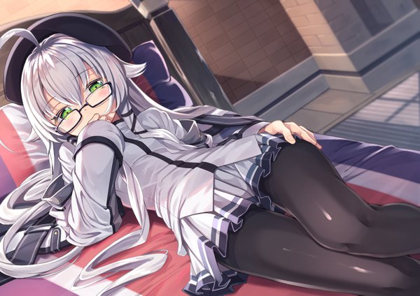 Anime picture 1169x828 with eiyuu densetsu altina orion gurasion (gurasion) single long hair looking at viewer blush fringe hair between eyes green eyes silver hair ahoge lying on back hand on hip hand to mouth tress ribbon bespectacled girl uniform