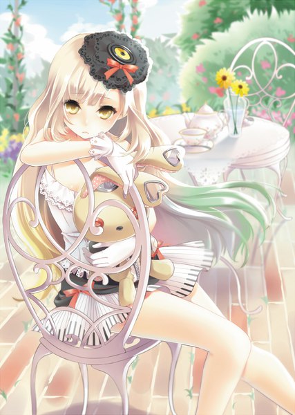 Anime picture 712x1000 with vocaloid mayu (vocaloid) usano mimi kurosawa itsuki single long hair tall image looking at viewer blush fringe blonde hair bare shoulders holding yellow eyes sky cloud (clouds) bent knee (knees) wind blurry knees touching