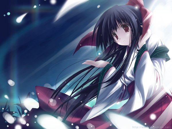 Anime picture 1600x1200 with samurai spirits nakoruru nagomi single long hair fringe black hair red eyes signed looking away japanese clothes wind night wallpaper miko girl bow hair bow