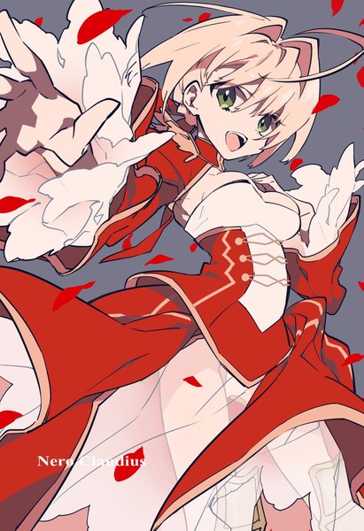 Anime picture 1118x1629 with fate (series) fate/extra nero claudius (fate) (all) nero claudius (fate) mochizuki kei single tall image looking at viewer fringe open mouth light erotic blonde hair hair between eyes green eyes ahoge :d grey background wide sleeves from below underbust