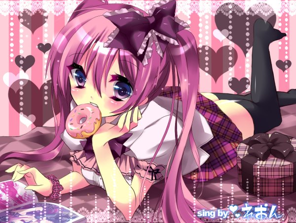 Anime picture 1204x910 with lyric (artist) long hair blush blue eyes twintails pink hair loli mouth hold girl thighhighs bow black thighhighs hair bow food heart gift doughnut