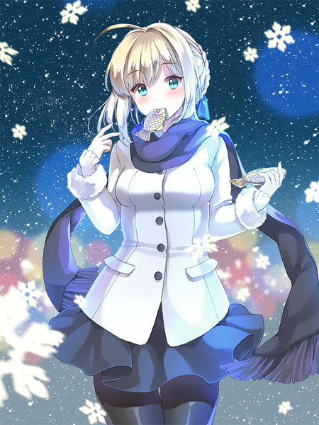 Anime picture 750x1000 with fate (series) fate/stay night type-moon artoria pendragon (all) saber ice (ice aptx) single tall image looking at viewer blush short hair blue eyes blonde hair holding mouth hold snowing girl skirt food sweets