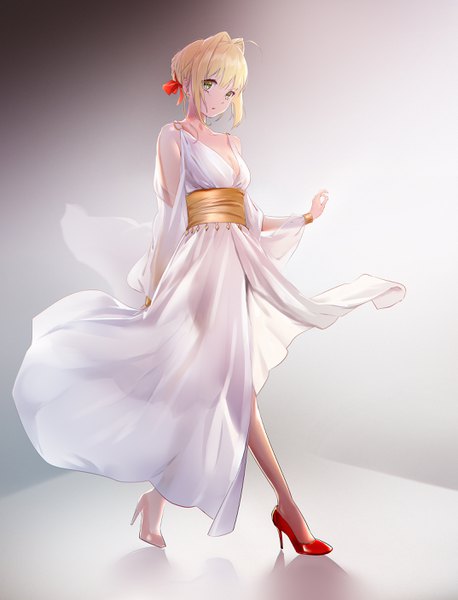 Anime picture 2146x2811 with fate (series) fate/grand order fate/extra nero claudius (fate) (all) nero claudius (fate) umumu single tall image looking at viewer fringe highres short hair breasts light erotic blonde hair simple background hair between eyes large breasts yellow eyes payot