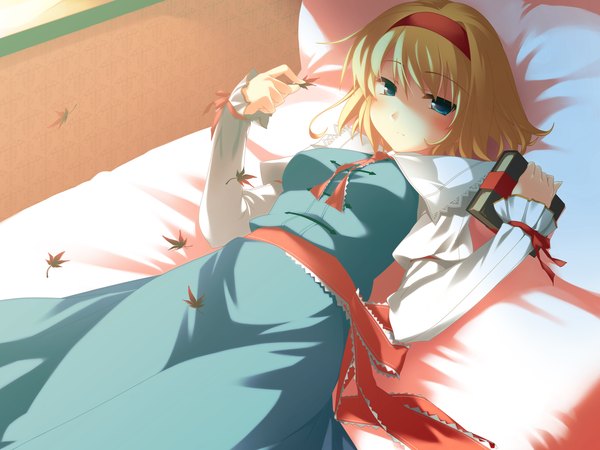 Anime picture 1600x1200 with touhou alice margatroid hinohoshi ataru short hair blue eyes blonde hair lying girl hairband book (books) leaf (leaves) bed