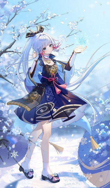 Anime picture 1171x2000 with genshin impact kamisato ayaka miaogujun single long hair tall image fringe blue eyes looking away silver hair full body ponytail blunt bangs arms up girl flower (flowers) plant (plants) tree (trees) armor umbrella