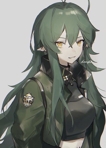 Anime picture 1462x2048 with arknights gavial (arknights) gavial (combat medic) (arknights) uyuu (hirameki) single long hair tall image looking at viewer fringe simple background smile hair between eyes signed yellow eyes payot upper body ahoge green hair pointy ears grey background