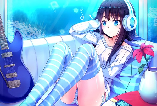 Anime picture 1174x791 with original yan (nicknikg) single long hair blush fringe blue eyes light erotic sitting bare shoulders payot looking away purple hair bent knee (knees) ass parted lips thighs arm behind head hand on head hand on headphones