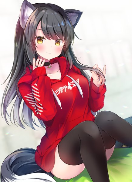 Anime picture 1092x1504 with original masayo (gin no ame) single long hair tall image looking at viewer blush fringe simple background smile hair between eyes sitting animal ears yellow eyes bent knee (knees) tail long sleeves animal tail fingernails arms up