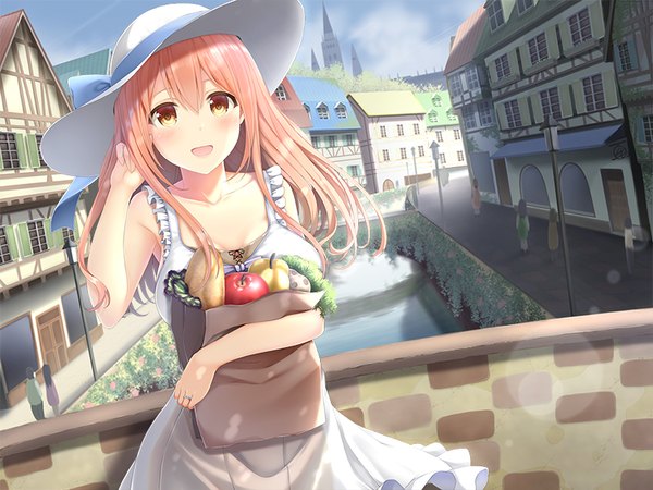 Anime-Bild 800x600 mit moto dorei shoujo rosalie rosalie (moto dorei shoujo rosalie) yukimochi kinako long hair looking at viewer fringe breasts open mouth smile hair between eyes standing holding yellow eyes payot sky cloud (clouds) outdoors :d wind orange hair