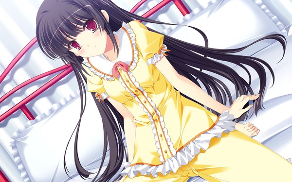 Anime picture 1280x800 with shitsuji ga aruji wo erabu toki katsuranomiya saya ankoromochi long hair looking at viewer blush black hair red eyes wide image game cg girl bed pajamas