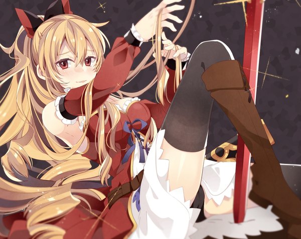 Anime picture 1125x897 with granblue fantasy vira lilie hatsuko single long hair looking at viewer blush fringe light erotic simple background blonde hair smile hair between eyes red eyes ponytail parted lips arm up blurry depth of field drill hair