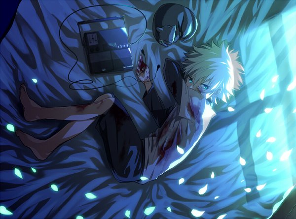 Anime picture 1046x777 with hunter x hunter killua zaoldyeck tagme (artist) single short hair blue eyes blonde hair lying barefoot boy petals headphones blood cat wire (wires)