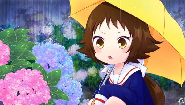 Anime picture 1500x857 with mikakunin de shinkoukei doga kobo mitsumine mashiro kaoru (iris) single long hair blush open mouth brown hair wide image signed yellow eyes looking away ponytail rain squat summer girl uniform flower (flowers)